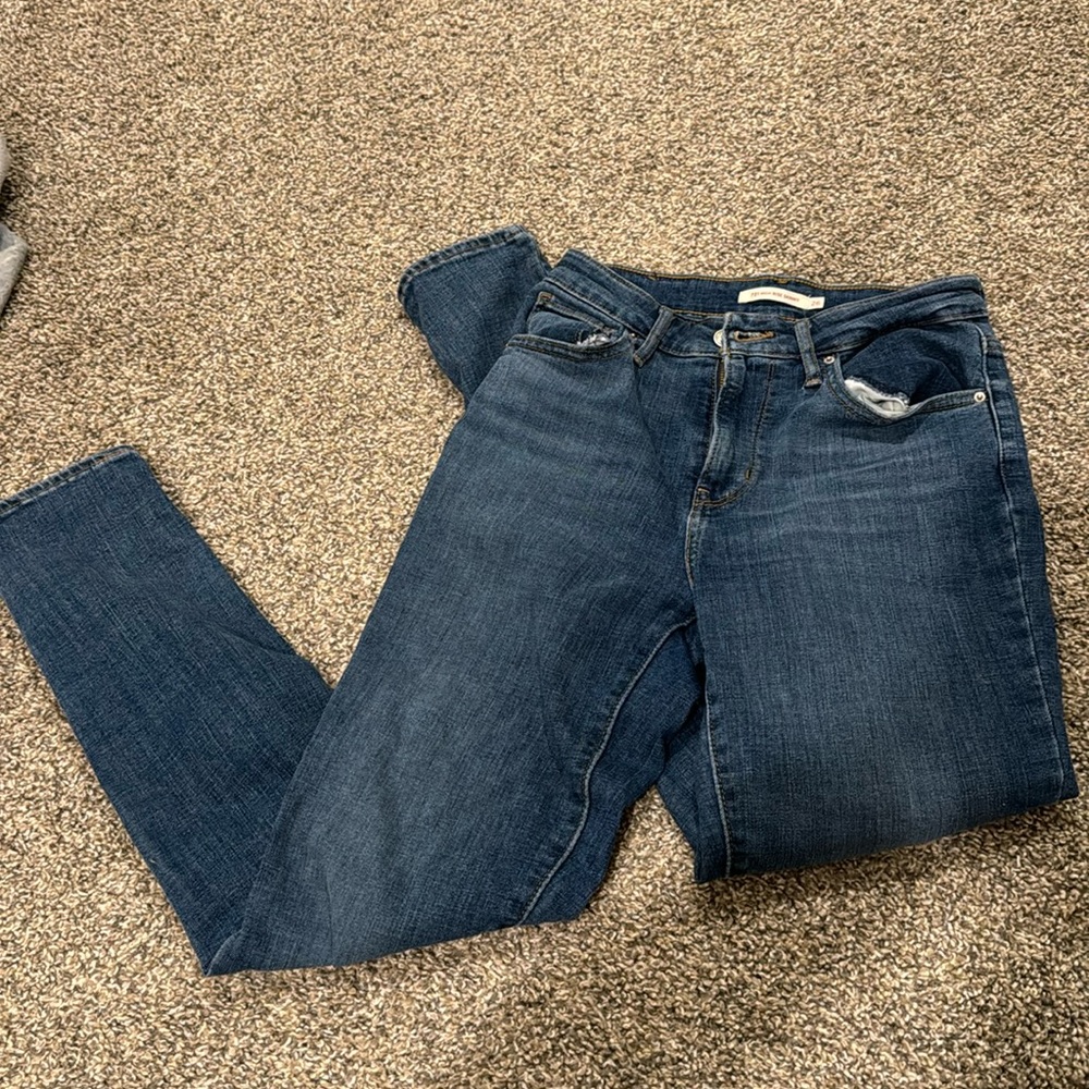 Women’s LEVI’S high waisted skinny jeans
